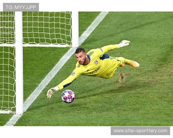 乌迪内斯门将奥科耶神扑救主，评分全场最高